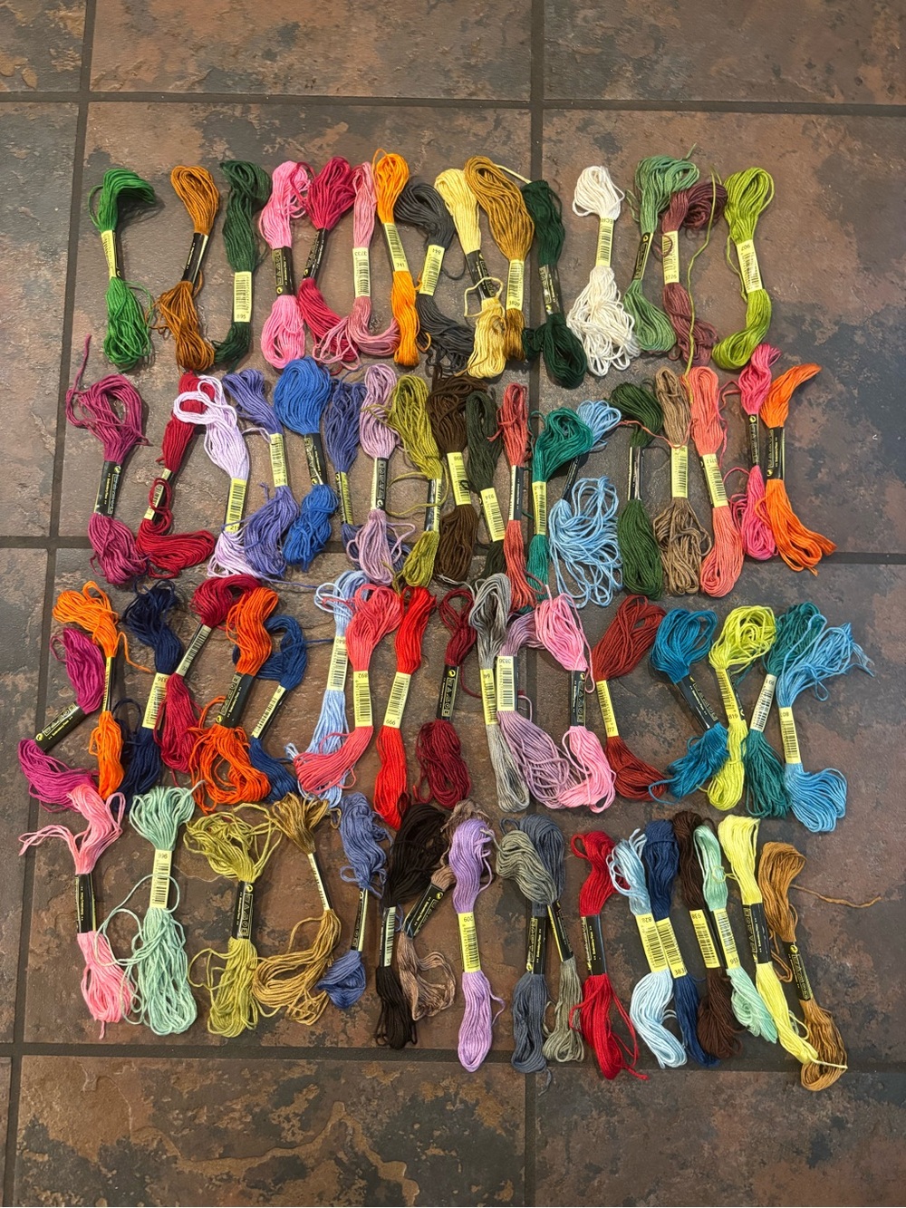 🌹Assorted Embroidery Floss Bundle - Multicolor Skeins